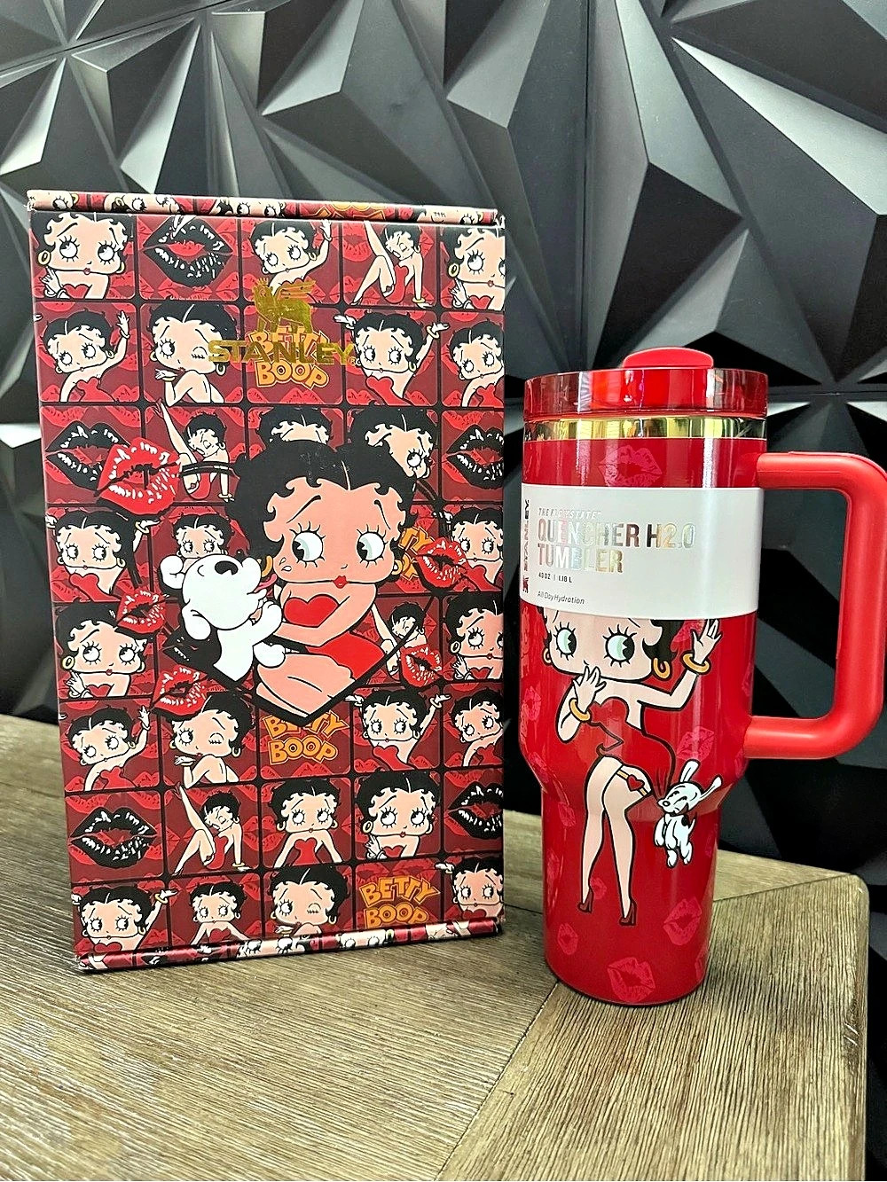 Stanley Quencher H2.0 Tumbler Betty Boop Red Set